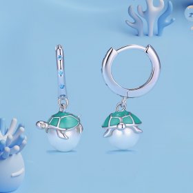 Pandora-style hoop earrings inspired by the graceful sea turtle - SCE1597