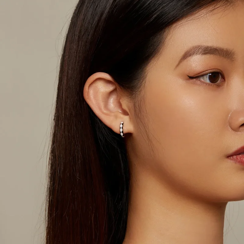 (image for) Pandora Style Diamond-shaped pattern Hoop Earrings - SCE1611-BK - View 7