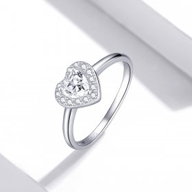 striking and glamorous Pandora Style Sparkling Elevated Heart Ring - SCR725