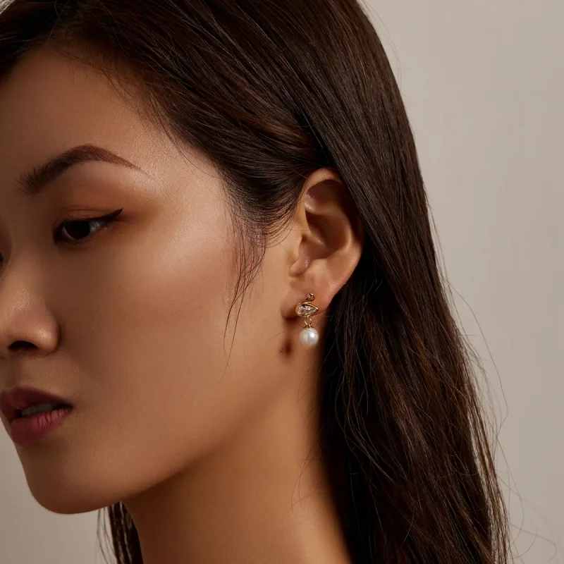 (image for) PANDORA Style Swan Shell Beads Stud Earrings - BSE548 - View 6